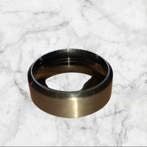 Nwt Sleek Black Stainless Steel Men's Ring-SZ 8 - Picture 4 of 4